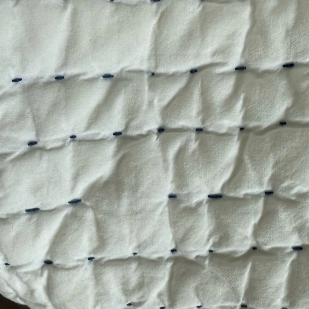 Serena & Lily Twin White Quilt Hand Stitched Blue Channeling Thread 68x86